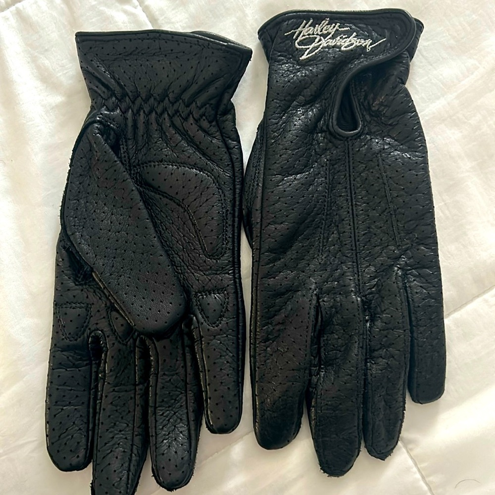 Harley Davidson Women’s leather riding gloves